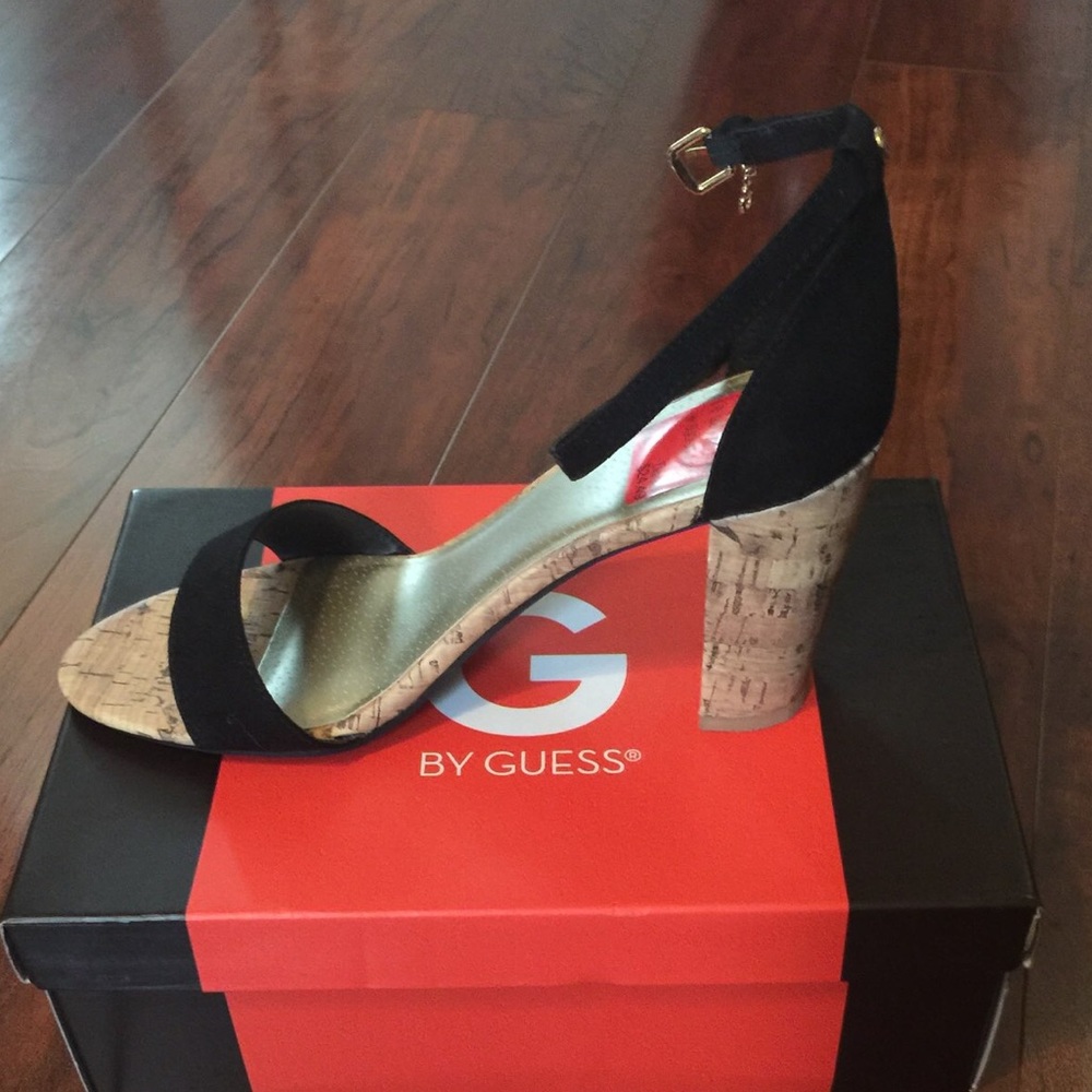 Guess Heels - Picture 2 of 2
